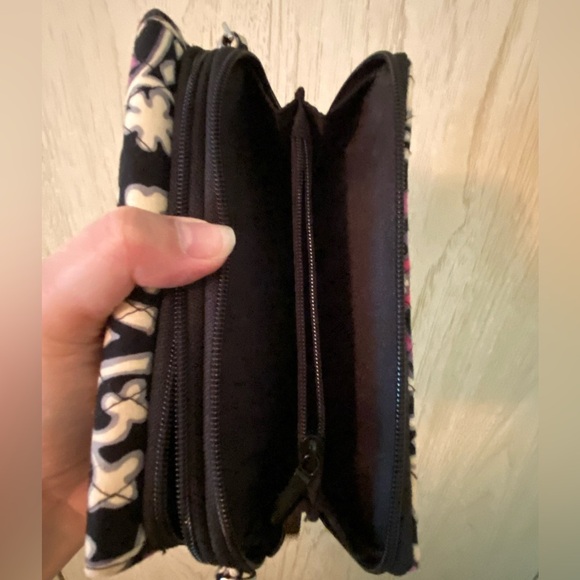 Vera Bradley RFID 3 in1 Crossbody Scroll Medallion Wristlet Mini Handbag MSRP$75 - Picture 8 of 10